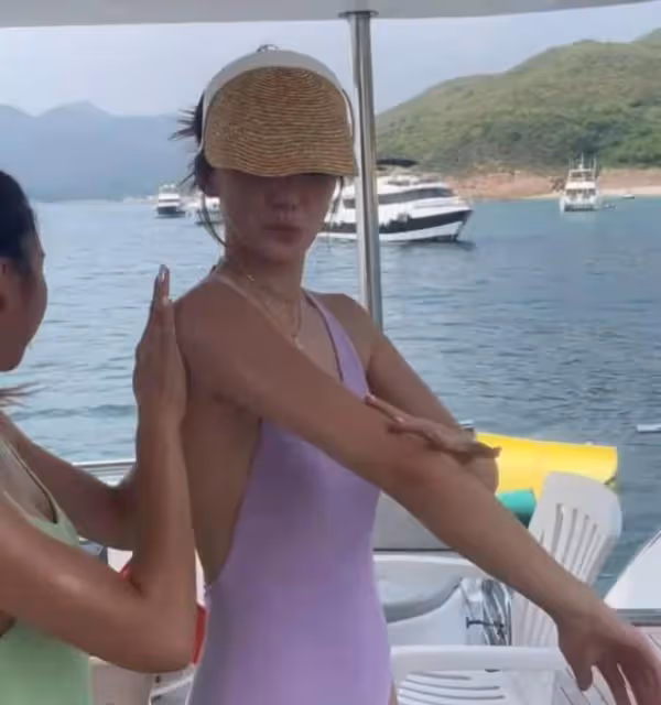 林峰前任罕曬富豪男友!遊艇上同外國美女熱舞,泳池跳水秀好身材