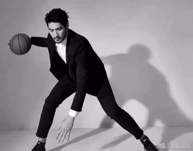 高以翔38歲冥誕!父母耗時2年訂製銅像紀念,揭幕儀式曝光引熱議