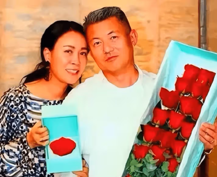 那英擊碎離婚傳聞 與孟桐結婚16年如今狠幸福