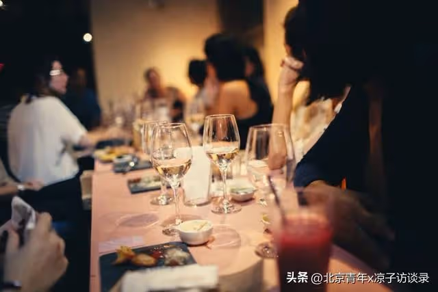 分手後才知道,坐地鐵上學的初戀,竟是韓國財團千金