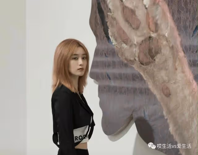 這對戀情實錘!別墅過夜、女方撒嬌,她搞定了自己老闆?