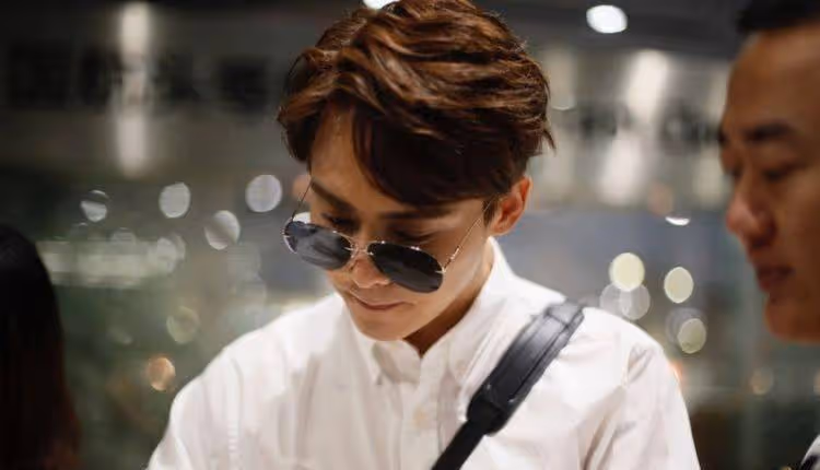 他因一首歌曲成名，被禁唱了10年，卻承載了90後的回憶