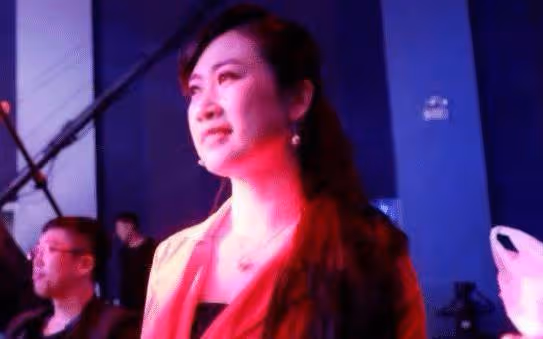 她是網紅鼻祖,未婚生子,被人罵精神有問題,如今成上億女總裁