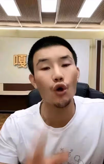 吳志雄哥哥的《監獄風雲》,在金盆洗手後,70歲比謝賢還帥