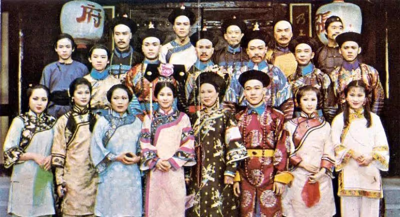 《大內群英》亞視版已經播出42年了,劇中演員之間的差距很大,有些人獲得了最