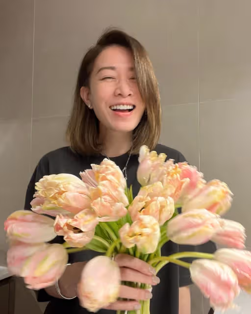 看不出來47歲了！資深女星「凍齡10年沒變過」辣秀蛇腰　健身房「靠雙手上下移動」驚人曲線曝光