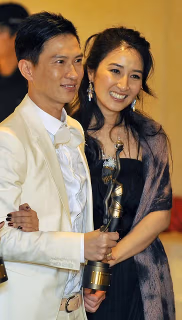 相戀3年被嘲配不上！他自卑落跑到南非8個月　女友默默「顧他病重姐姐」不惜退圈把他捧成影帝