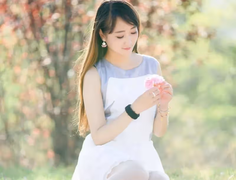 答應丈夫做丁克,8年後男孩上門來找爸,丈夫:是我對不起你
