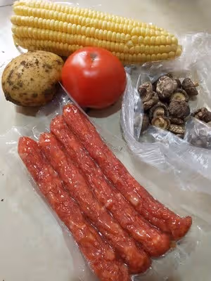 蔬菜臘腸電飯煲飯