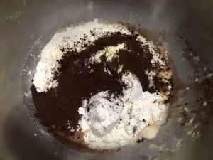 卡仕達醬巧克力麵包