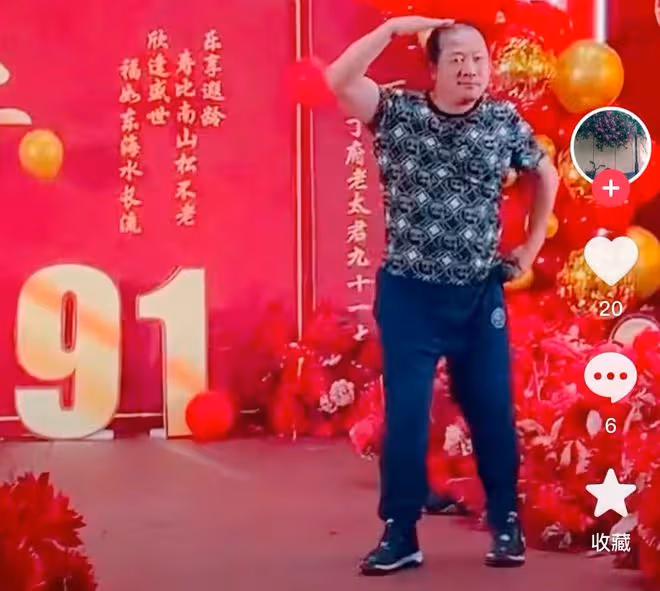 53歲「謝廣坤」現身商演,又唱又跳動作誇張,賣力演出表情豐富