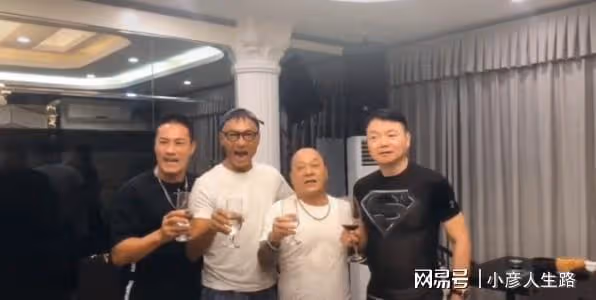 六位港星內地聚餐！惠英紅前任娶小20歲嬌妻，萬梓良徒弟開工廠