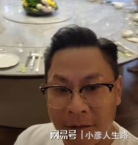 六位港星內地聚餐！惠英紅前任娶小20歲嬌妻，萬梓良徒弟開工廠