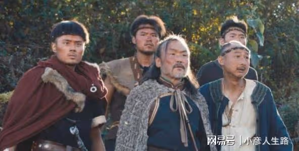 《崑崙神宮》寡淡的人情味:阿東被活活咬死,鐵三角無視阿克單挑