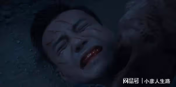 《崑崙神宮》寡淡的人情味:阿東被活活咬死,鐵三角無視阿克單挑