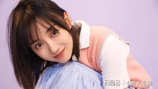 女星顏值有多百變?乍看甜妹臉,細看又顯老又顯嫩