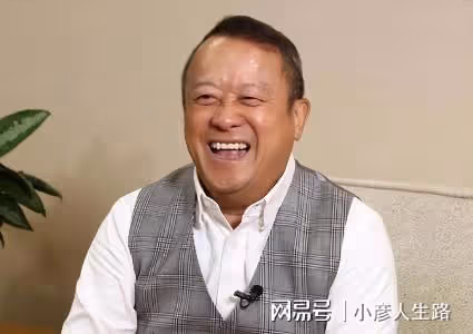奔著潘粵明看的《崑崙神宮》,我卻被「明叔」湯鎮業圈了粉