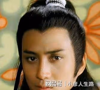 奔著潘粵明看的《崑崙神宮》,我卻被「明叔」湯鎮業圈了粉
