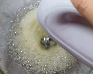 蛋糕卷  小五卷  不掉皮  不開裂  步驟詳細