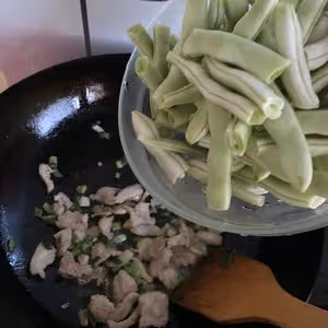 土豆豆角燉肉---我愛家常菜