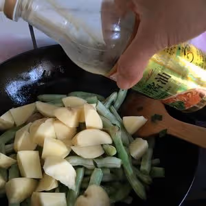 土豆豆角燉肉---我愛家常菜