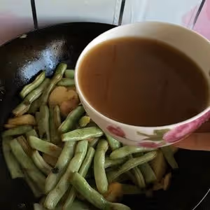 土豆豆角燉肉---我愛家常菜