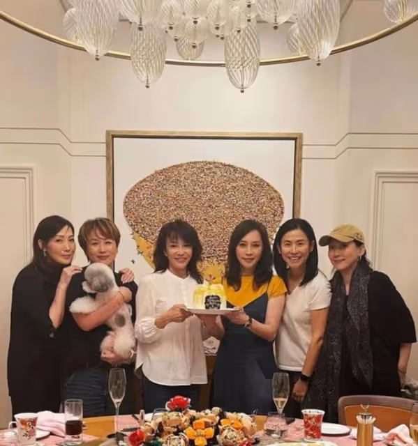 久休復出當主持!香港知名女星二婚嫁富商,過闊太生活還經營生意