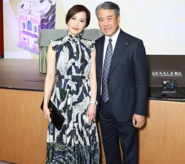 久休復出當主持！香港知名女星二婚嫁富商，過闊太生活還經營生意