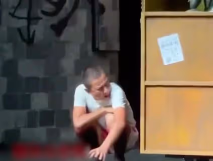 文章太勇了,演丑角還是個出軌男,不懼大眾目光把猥瑣演到極致!