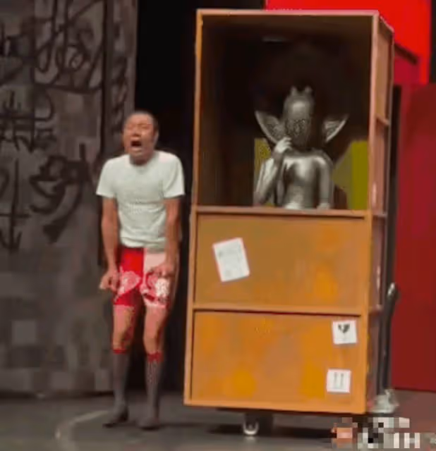 文章太勇了,演丑角還是個出軌男,不懼大眾目光把猥瑣演到極致!