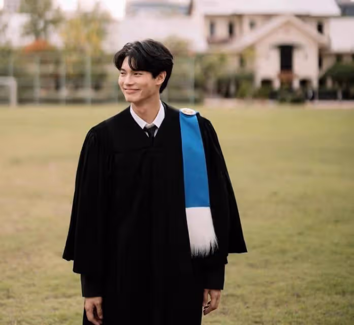 國外法政大學明星學長顏值大比拼:六位當紅泰劇偶像明星齊齊畢業