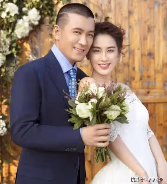 楊子和黃聖依疑似婚變,網友扒出更多細節,雙方發單人照和藏頭詩