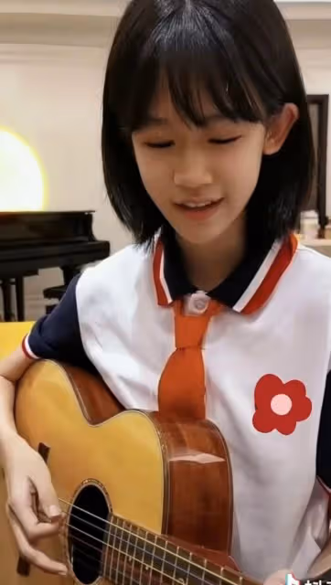 陸毅13歲女兒近照驚艷!五官精緻瘦成巴掌臉,高顏值被贊似陳都靈
