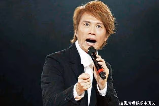 雖然相貌普通卻才華橫溢，香港人稱他為「神」，無數人為他瘋狂