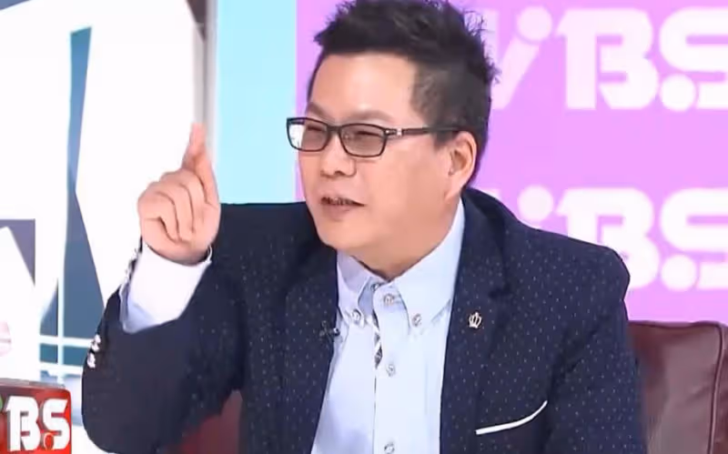 他是「綜藝天才」,被李丹稱為偶像,他撒了很多謊,但從來沒有人罵過他