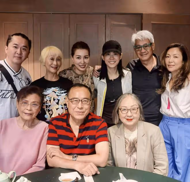 魚翅燕窩吃到撐!53歲張鳳妮罕露面,嫁小7歲富豪定居國外很愜意