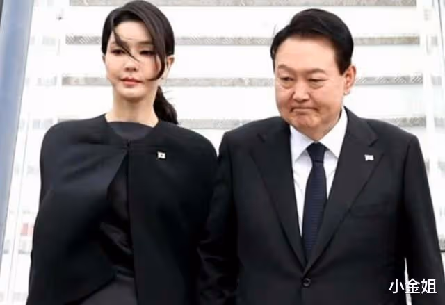 臉垮了！韓國第一夫人整容矽膠臉成功搶鏡，扛不住外媒高清鏡頭