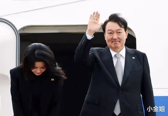 臉垮了!韓國第一夫人整容矽膠臉成功搶鏡,扛不住外媒高清鏡頭