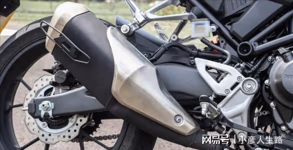 試駕2023款Honda本田CB300R