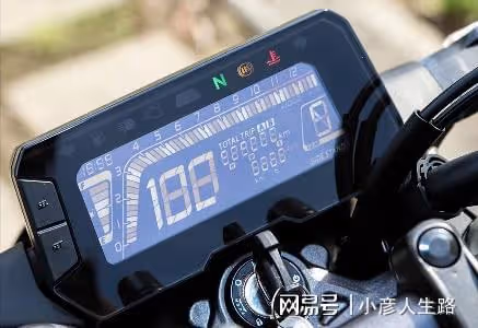 試駕2023款Honda本田CB300R