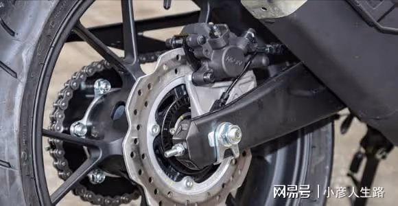 試駕2023款Honda本田CB300R