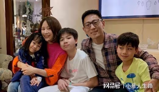 遭丈夫家暴險離婚！香港知名女星正式復出，將在內地直播帶貨撈金