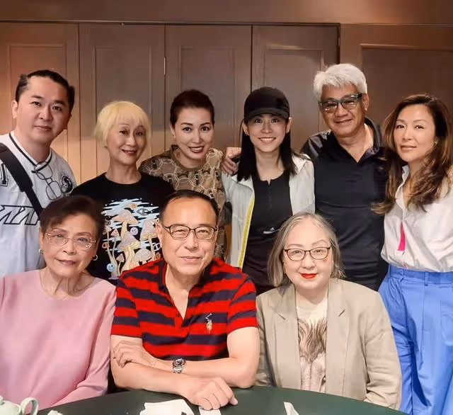 香港知名女星罕見出鏡!保養似少女,單身多年被傳隱婚生子