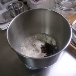 全麥黑糖紅棗核桃軟歐