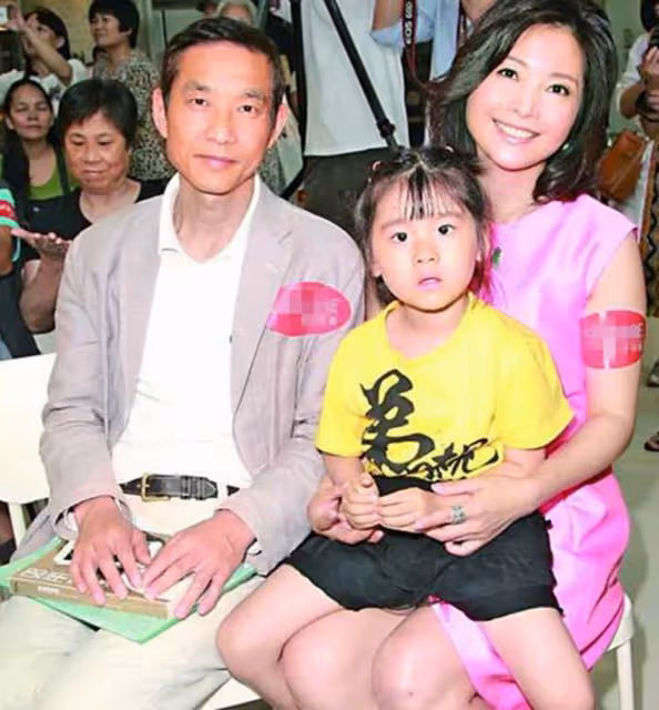 TVB女星曹眾罕露面，53歲氣質仍出眾，碩士畢業後成上市公司董事