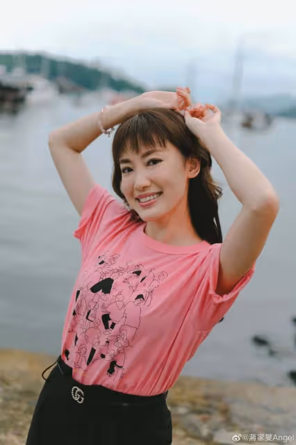 TVB又一新劇將開拍!上位小花罕見擔正女主角,與當家小生合作