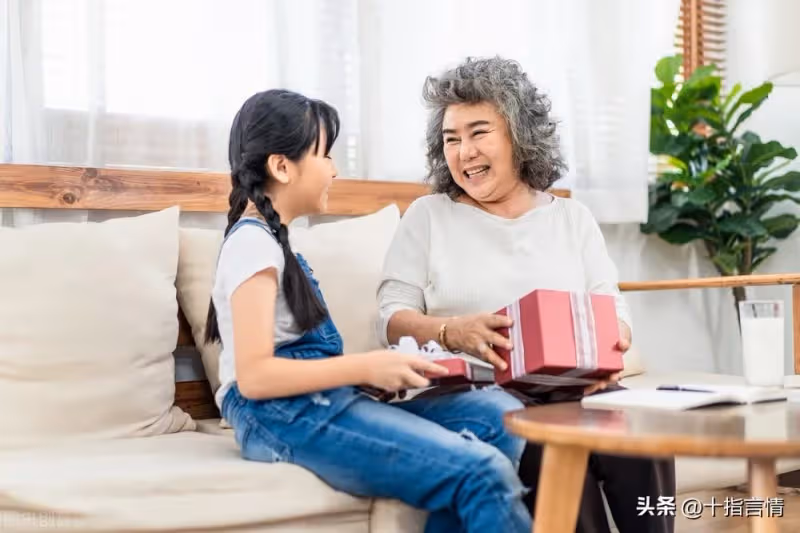 兒媳婦用五千打發走婆婆,轉頭請保姆帶娃,直言:我花錢買心安