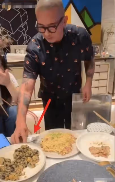 大S復工美出新高！白到發光，「胸前紋身」和具俊曄有關，透露「婚姻生活」感慨萬千