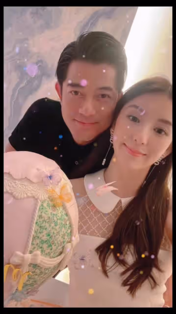 郭富城方媛逛街被偶遇　陪老婆買手機殼體貼一面曝光