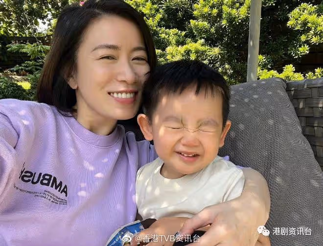 七魔女終「合體」賀姚樂怡49歲生日!唐詩詠傳離巢後旅行終返港